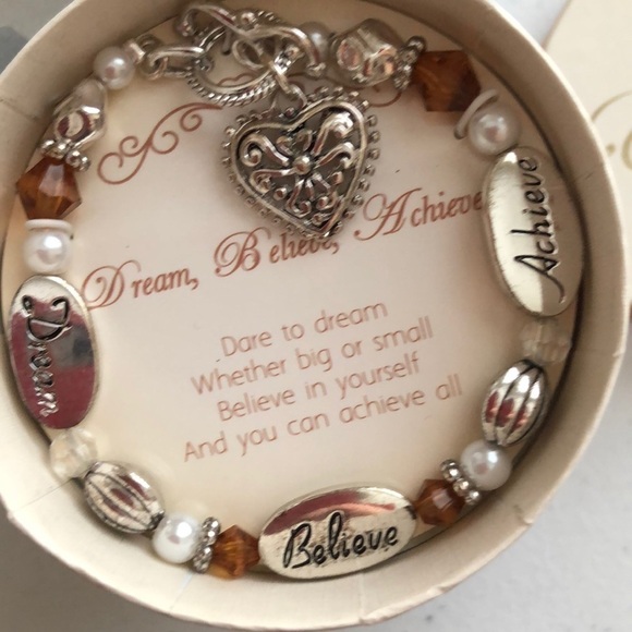 Dream, Believe, Achieve Heart Charm Toggle - Picture 1 of 5